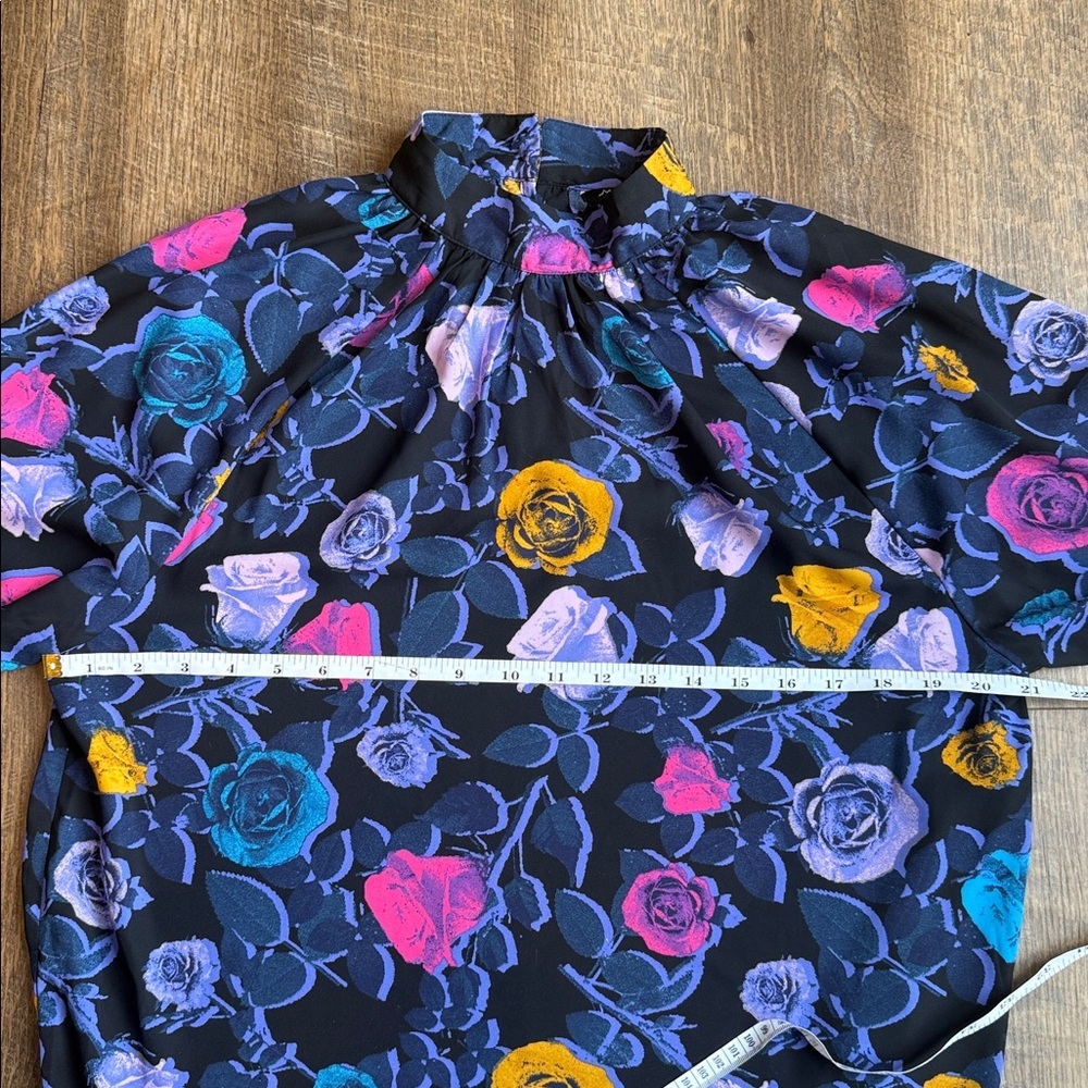NWT Monki Womens Colorful Floral Rose Print Puff Sleeve Silly Blouse Size Small - Picture 8 of 16